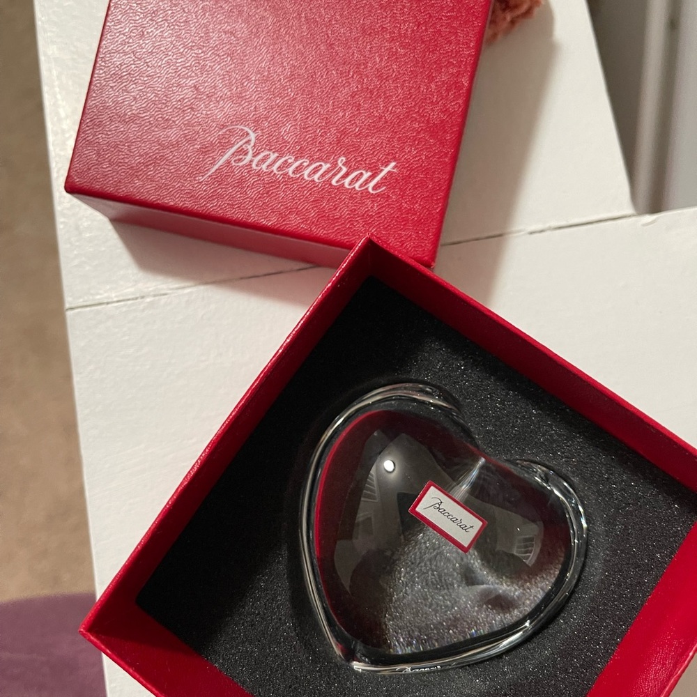 Baccarat Crystal Heart - Picture 2 of 3